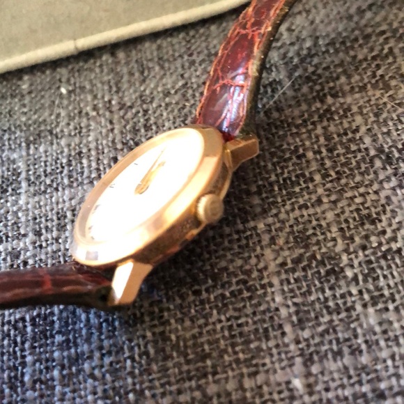 Vintage Gucci Watch - Picture 2 of 7